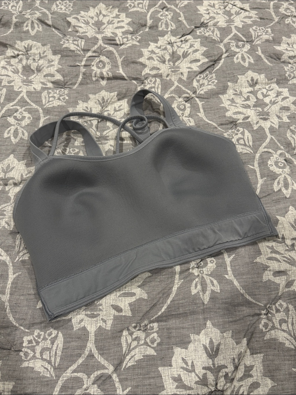 lululemon athletica Like A Cloud Gray Crisscross Bra Size 10 (D/DD) - Picture 3 of 5